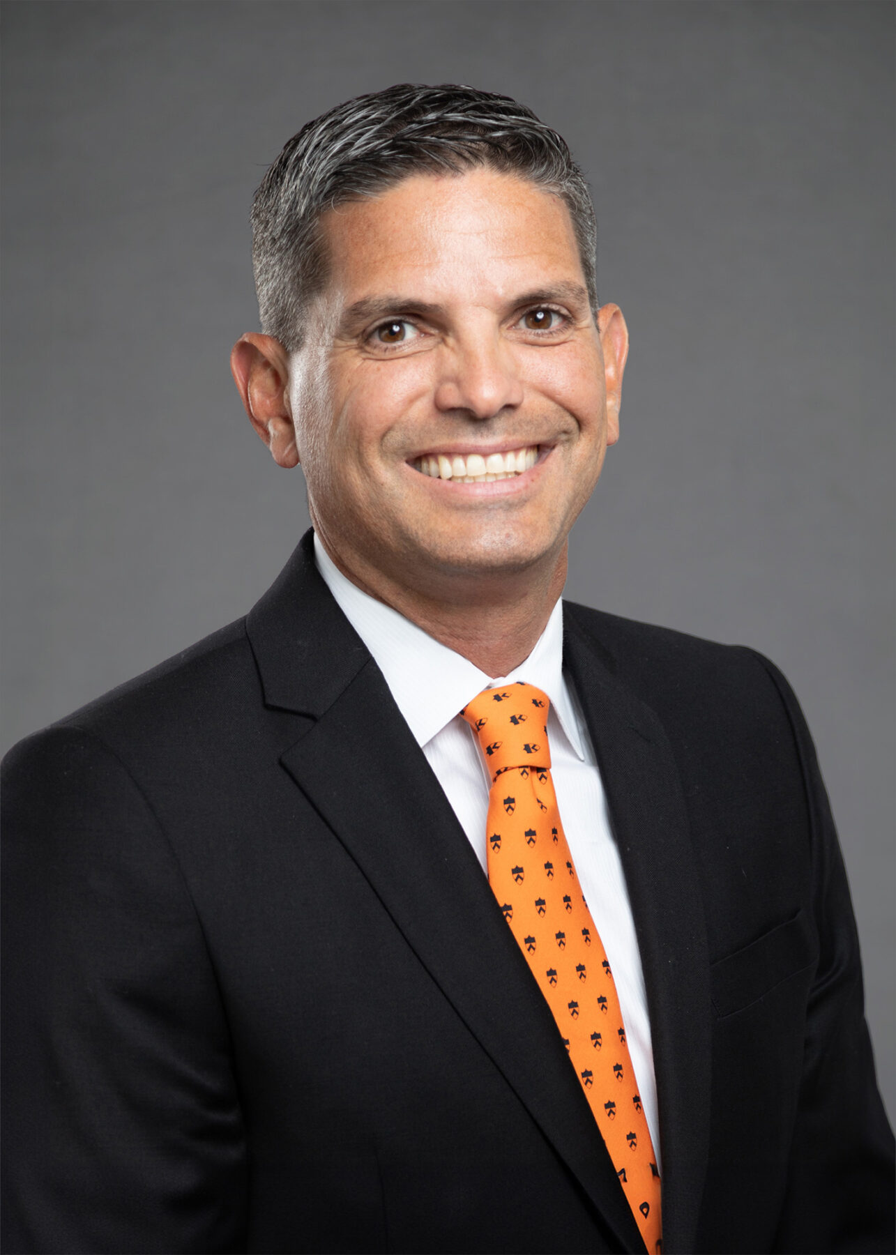 Roly Acosta headshot
